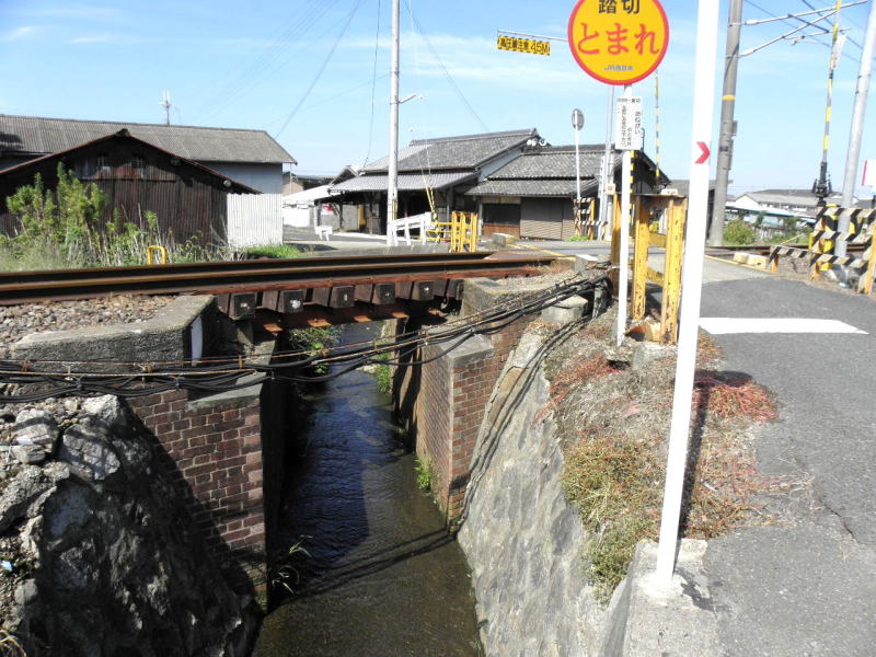 レンガの小鉄橋