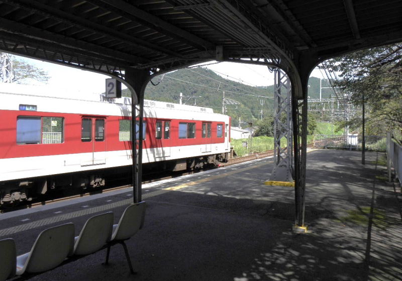 ポカッと静かな長谷寺駅