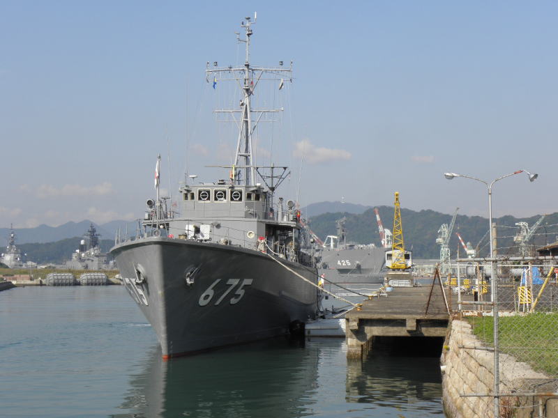 舞鶴港の海上自衛隊