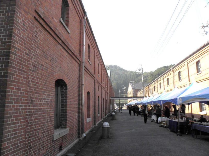 舞鶴港のほとりにある赤レンガ館