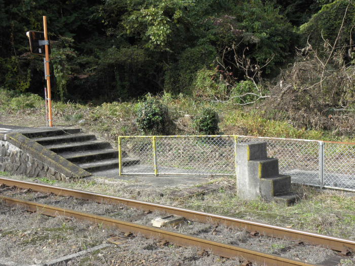 タブレットを付ける台へ登る階段