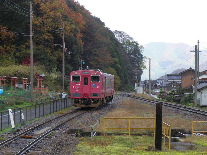 竹田駅を出ていくキハ４１