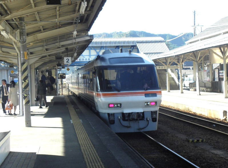 キハ85　紀伊長島