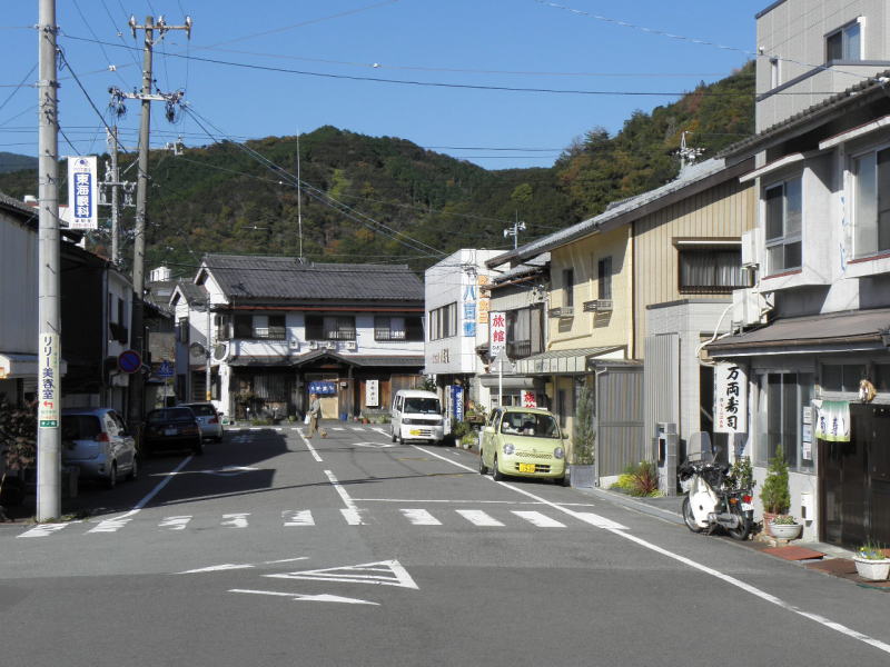 紀伊長島の駅前通り