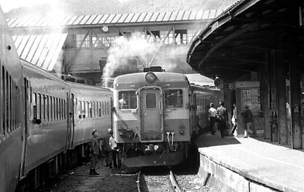駅の風景　函館駅